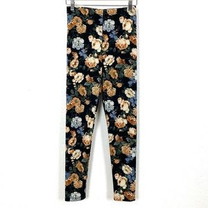 Nikki D Black Leggings with Floral Print